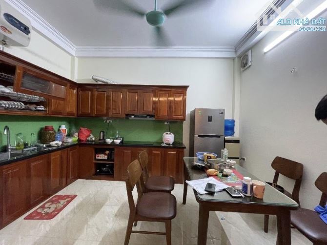Bán nhà Vip Thanh Xuân, siêu rộng, oto gần, ngõ rộng, tương lai rực rỡ, 60m2, chỉ 12 tỉ