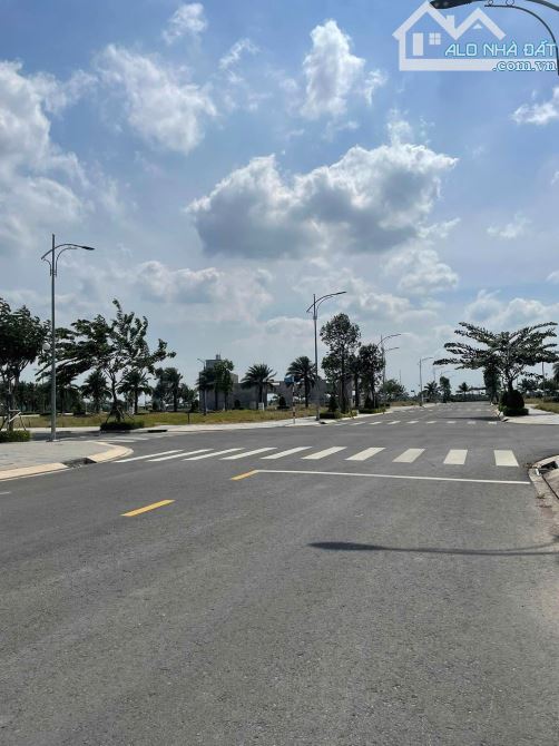 Bán Nhanh Lô Đất 150m2 ngang 7.5 Ngay Sân Bay QT Long Thành - Giá chỉ 1 tỷ6 - có sổ