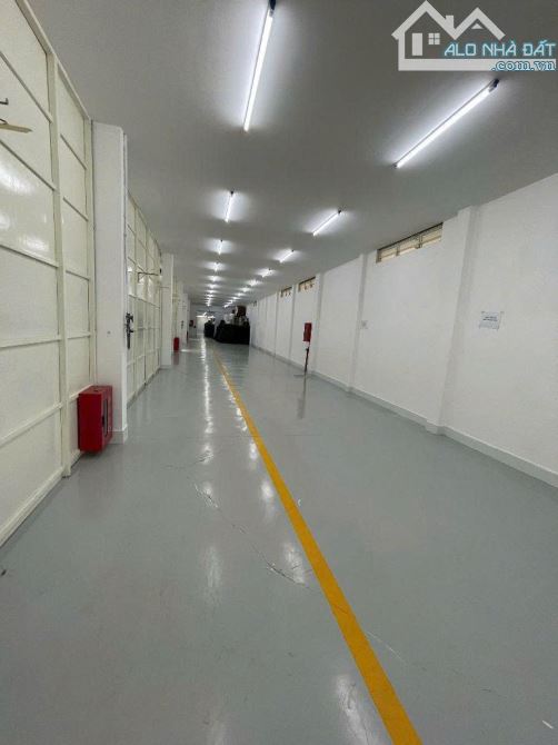 Cho Thuê Kho Xưởng Cao Cấp 1300m² Mặt Tiền Tân Thới Nhì, Hóc Môn,Văn Phòng 3 Tầng