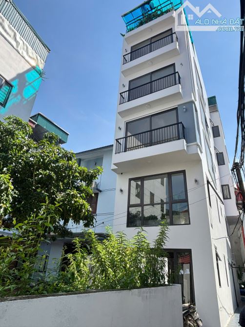 Bán nhà SÀI ĐỒNG -  40M 6tầng thang máy lô góc đẹp bề thế - giá chỉ hơn 7tỷ hiếm có ạ.