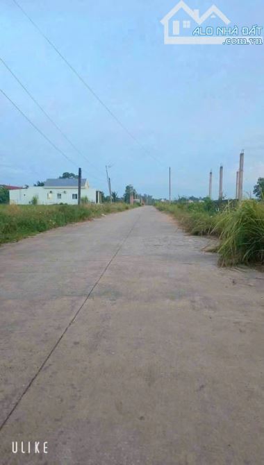 Bán nhà gần chợ đình, 3PN mới xây, đường ô-tô cách Lục viên 100m