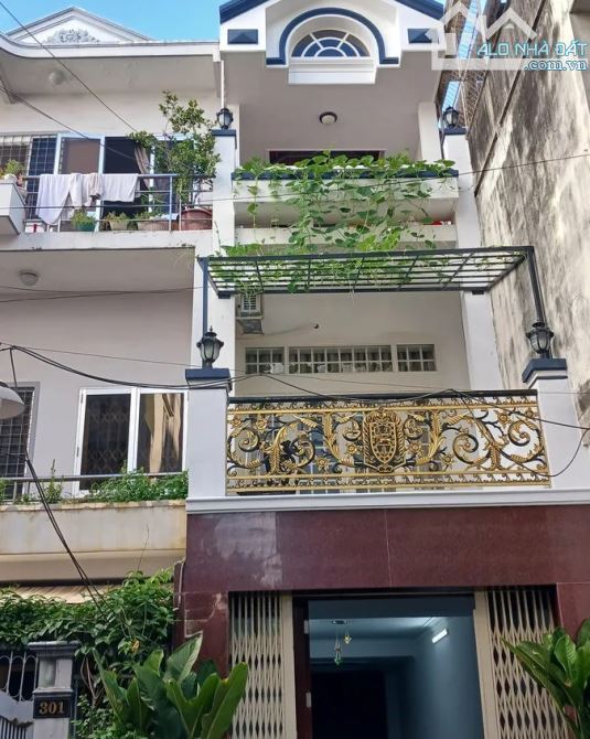 NHÀ MẶT TIỀN NKKN QUẬN 3: Dài 22m, 3PN, Dòng Tiền 36 Triệu/Tháng, Chỉ 18.5 Tỷ!