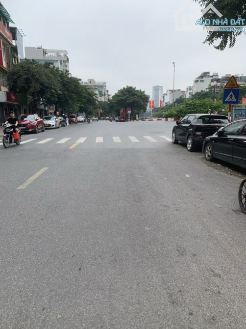 NHÀ ĐẸP MẶT PHỐ KIM GIANG_THANH XUÂN_5 TẦNG DTSD 45M NỘI THẤT CỰC ĐẸP_GIÁ NHỈNH 18 TỶ.