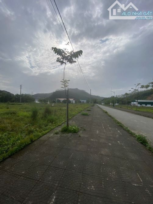 BÁN LÔ ĐẤT 200M² – BẾN SƠN YÊN LẬP – PHÂN LÔ VỈA HÈ RỘNG – KINH DOANH SIÊU ĐỈNH