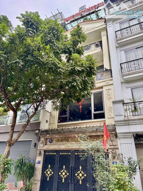 Bán nhà 5 tầng thang máy, Khu đấu giá Việt Hưng, Vỉa hè Dt 80m2 mt 4.5m