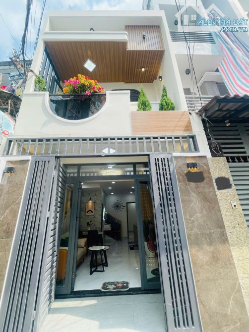 Nhà đẹp hẻm ô tô đậu cửa Lê Quang Định, P.1 Gò Vấp – 3PN, giá chỉ 5.95 tỷ