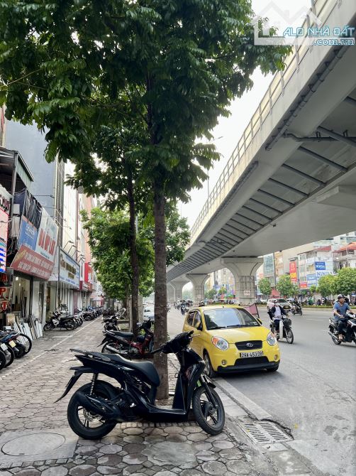 ĐỘC NHẤT MẶT PHỐ TRƯỜNG CHINH - 2 MẶT THOÁNG - 40M ĐƯỜNG + 10M VỈA HÈ - KINH DOANH ĐỈNH