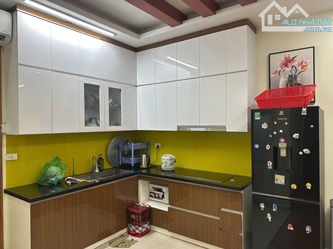 Chính chủ bán căn hộ chung cư Khu tập thể 212 Học viện kỹ thuật quân sự đường Tân Xuân, Xu