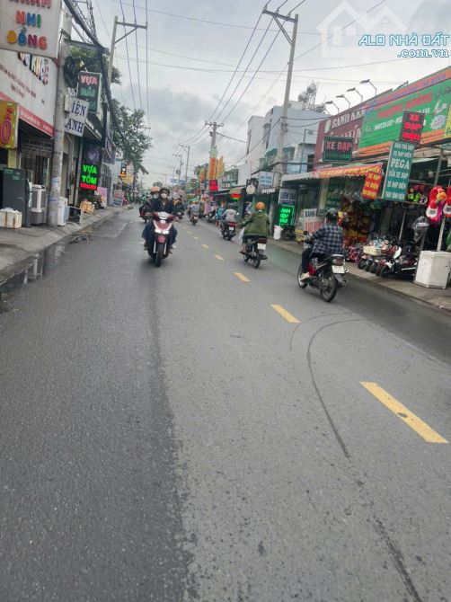 Bán nhà mặt tiền 8x40m giá 17 tỷ Đường Phan Văn Đối
