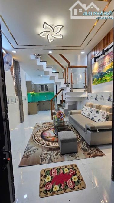 Bán nhà đẹp, giá rẻ Tân Phú - 1/ Huỳnh Thiện Lộc - Chỉ hơn 4 tỷ - 224