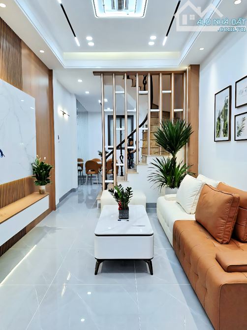 KIM GIANG HOÀNG MAI - DT40M/4T - TẶNG FULL NỘI THẤT- CHỈ HƠN 8 TỶ