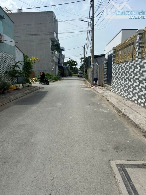 NÓNG - Bán lô đất lọt khe sát lô 2 Mặt tiền - đường xe 8m, DT 58m2 - Giá nhỉnh 3 tỷ.
