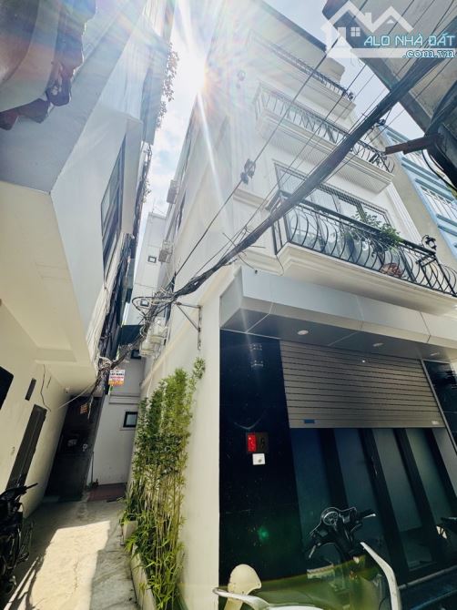 TAM TRINH-5 TẦNG NHÀ ĐẸP-NGÕ 3 GÁC-40M-MT 4,5M