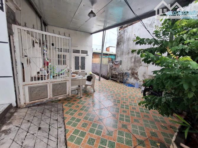 Nhà ngon Hiệp Phú, 125m2 (4.8 nở hậu 5.4), ô tô 7 chỗ, sổ riêng, 4.8 tỷ tl
