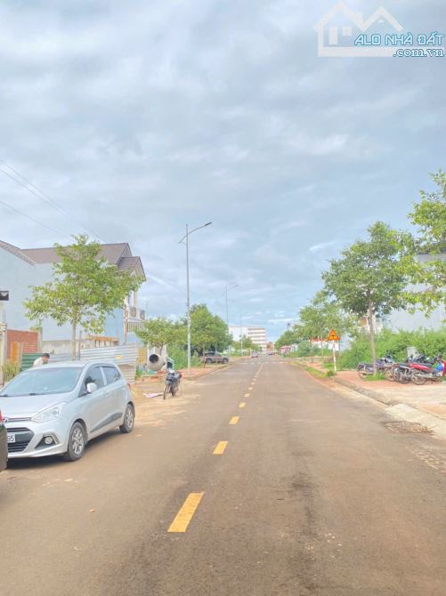 Bán đất đấu giá tổ dân phố 8 - khu 5,4 ha (sát đại học BMT)