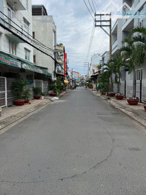 BÁN NHÀ (56m2)HXT 3PN– SỔ MỚI 2025 – GIÁP TÊN LỬA – CHỈ 5.8 TỶ:Sổ hồng riêng