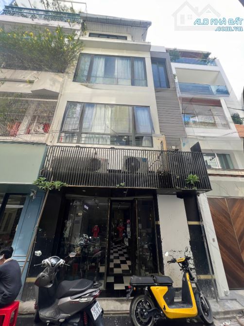 Bán Nhà Lê Thị Riêng, Bến Thành, Quận 1, DT: 4,75 x 14m 5 tầng HĐT: 50 triệu/ tháng 18 tỷ