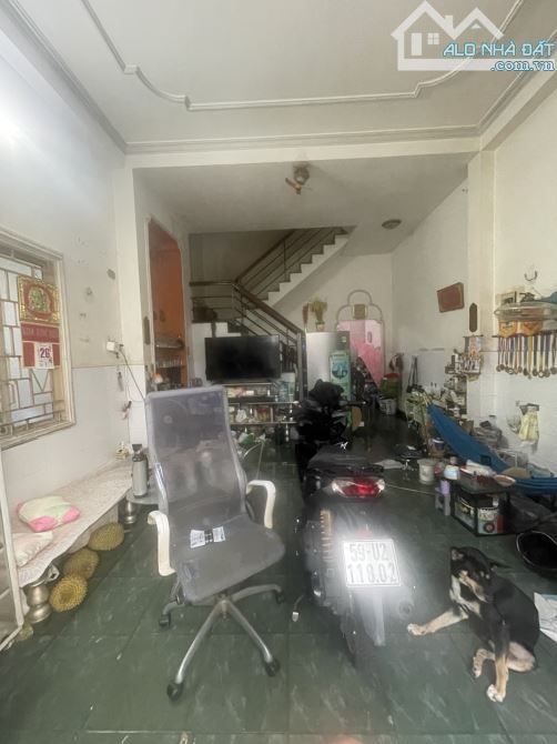 Bán nhà quận 10 - Cách Mạng Tháng 8- 8,5x15 - 4 tầng — 10 phòng ngủ - 150M2 -19,5 tỷ