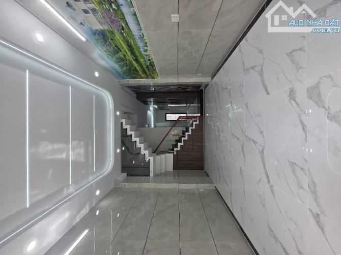 Lê Văn Quới – Nhà 5 tầng thang máy, 80m², hẻm 7m, giá chỉ nhỉnh 7 tỷ