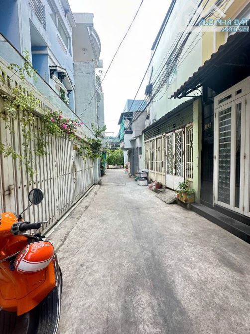 🏠Lý Đạo Thành, P16 ,Q8.  DT 3,2 x 15, 4 tầng Giá 3,95 tỷ TL. Bán đất tặng nhà.