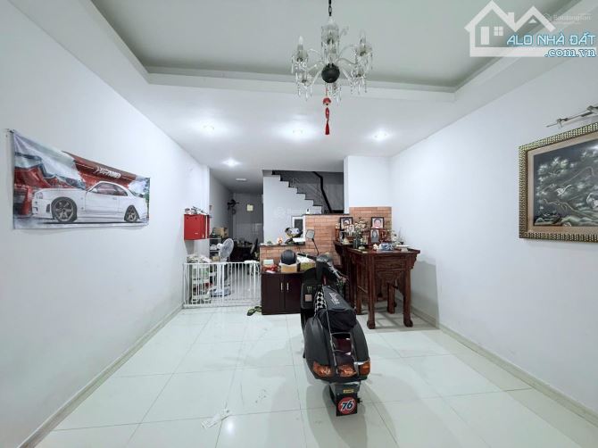 Giảm 2 tỷ! Bán nhà(4x13m) HXH Hutech Ung Văn Khiêm Bình Thạnh 4 tầng-HĐT 20tr/th