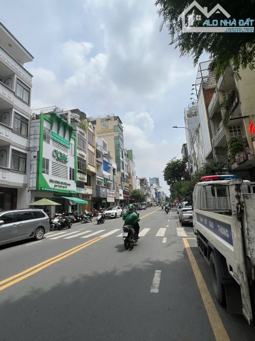 BÁN NHÀ MẶT TIỀN VÕ VĂN TẦN – P.5, QUẬN 3 dt 9m x 18m  Hầm + 7 lầu, Giá 95 tỷ