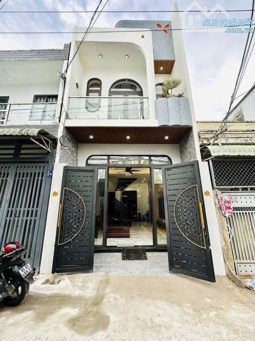 NHÀ 1 TRỆT 1 LẦU TRỤC CHÍNH HẺM 160 ĐƯỜNG TẦM VU THÔNG RA HẺM 50 TRẦN HOÀNG NA - FULL NỘI
