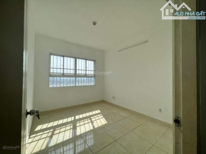 Bán chung cư Tân Hương Tower 70m 2PN 2WC giá 2,3 Tỷ - nhà mới thoáng mát