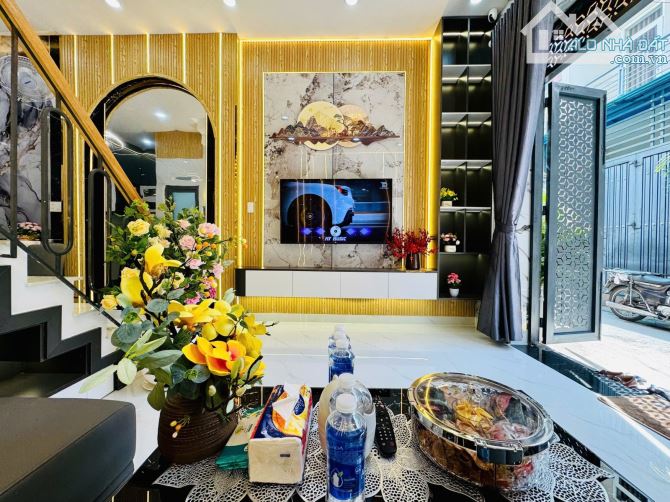 Phạm Văn Chiêu - Gò Vấp - 40m2 - 3 Tầng - 4PN- 5.7 tỷ - Hẻm Ôtô - Hoàn công - SHR