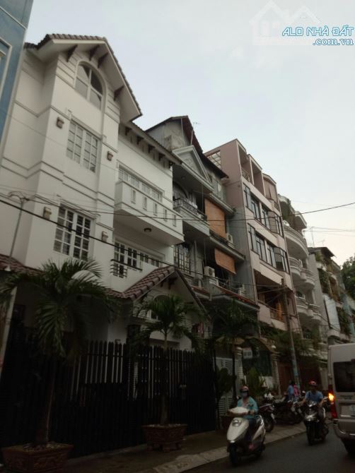 Bán Nhà Siêu Vị Trí Mặt Tiền Gần Bệnh Viện Chợ Rẫy - Quận 5 - (7.4x20m) - 4 Tầng - Giá:42