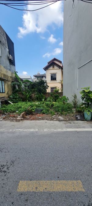 Bán lô đất 30m2 Tân Lập, Đan Phượng. Mặt đường thông thoáng Ôtô tránh, kinh doanh sầm uất.