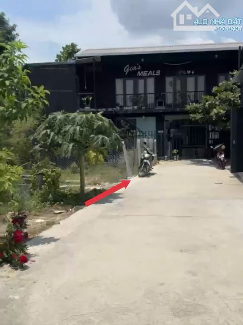 BÁN LÔ ĐẤT HẺM ĐƯỜNG CẦU DỨA NGAY LÀNG YẾN MAI SINH , TP NHA TRANG GIÁ 2 TỶ