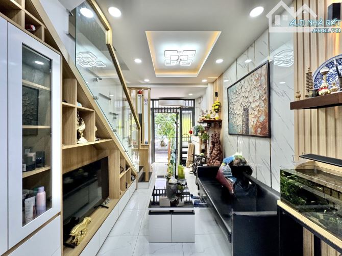 6TỶ  Ô TÔ ĐỖ CỬA - FULL NỘI THẤT - VỊ TRÍ SIÊU ĐẸP - 2 PN - LÊ TRỰC - HOÀNG HOA THÁM -