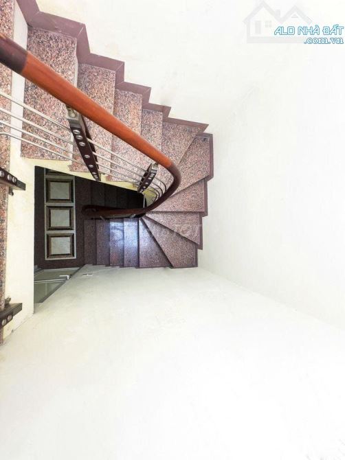 Cho thuê nhà nguyên căn 161c Đại la, DT 45m2 x 4 tầng, 4 phòng ngủ, giá 10 triệu.