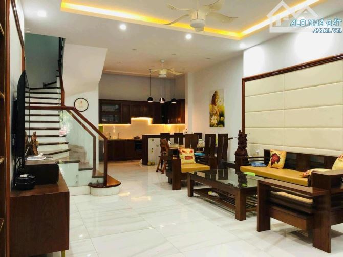 Bán Gấp Nhà Phố - Trịnh Văn Bô Ô tô Kinh Doanh 100m 5tầng 14.x tỷ