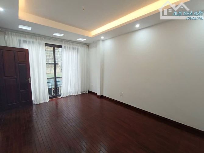 TOÀ NHÀ CHÂN DÀI PHỐ HUẾ, HOÀN KIẾM - ĐẲNG CẤP DOANH NHÂN -  293M 700 TỶ