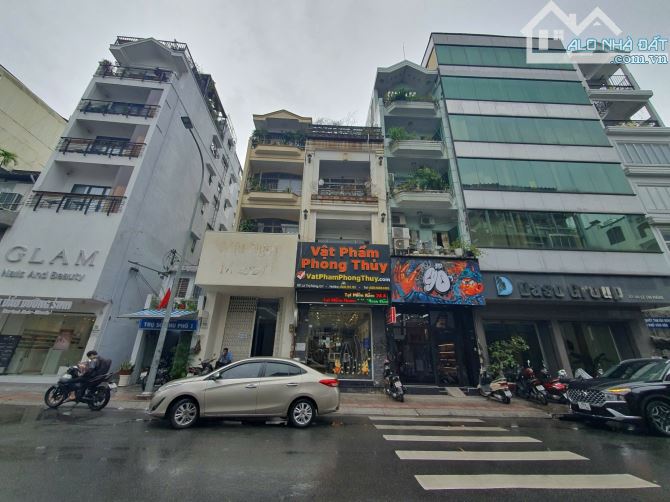 Hạ giá còn 25 tỷ cần bán gấp nhà MT Nguyễn Cư Trinh P. NCT Q.1