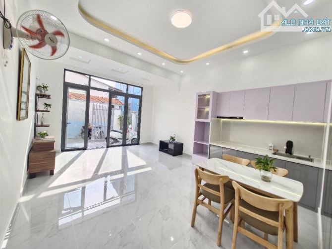 bán nhà đẹp - nhỉnh 5 tỷ - 97m2 - ngang 4.7m - Lê Vặn Việt - Tăng Nhơn Phú A - Quận 9