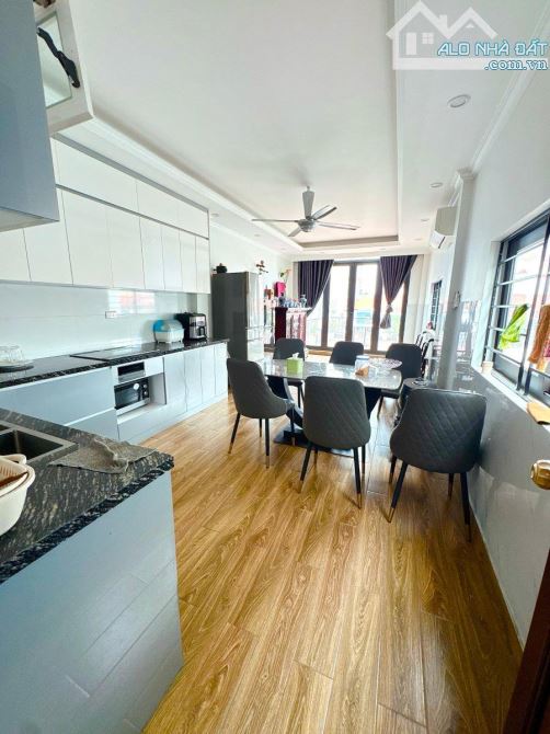 Ngõ Thông Phong 6 tầng thang máy ô tô tránh 93m giá 27 tỷ (TL)