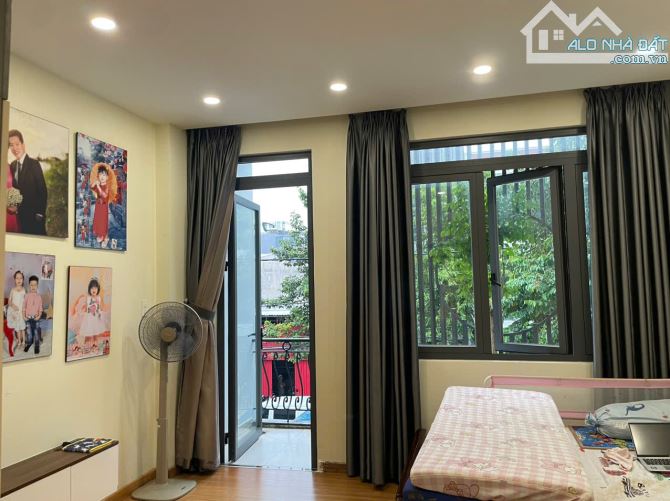 Cho thuê nhà nguyên căn hẻm rộng 15m khu bên sông đường số 27 sát bên Gigamal
