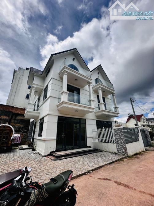 BÁN 2 CĂN BIỆT THỰ SONG LẬP ĐƯỜNG PHAN CHU TRINH