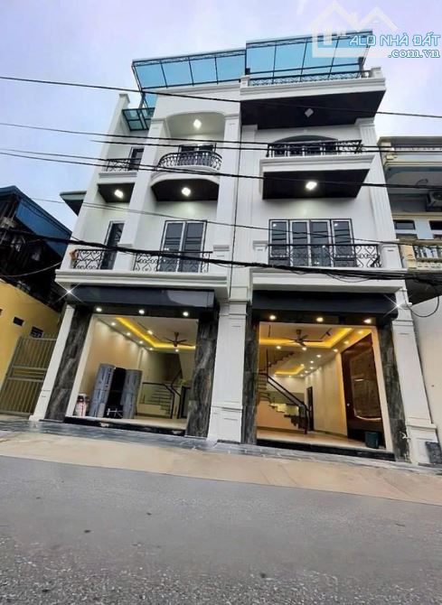 Nhà phố Cầu Diễn Thang máy - ô tô để trong nhà