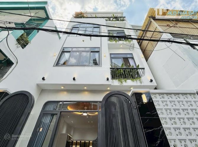 Bán căn nhà bề ngang siêu rộng 5,5m ngay Cô Giang,P1,Phú Nhuận-Giá:4tỷ990/ 66m2(5,5x12m)