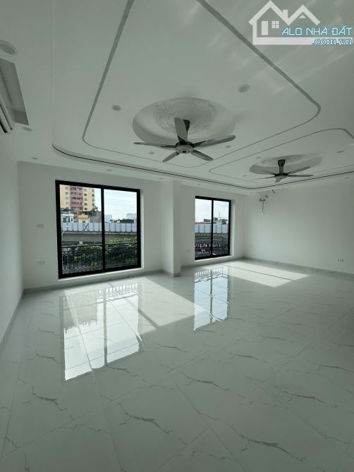 Mặt phố Quang Trung, Hà Đông, 6 tầng, mặt tiền 7,3m, chỉ 25,2 tỷ