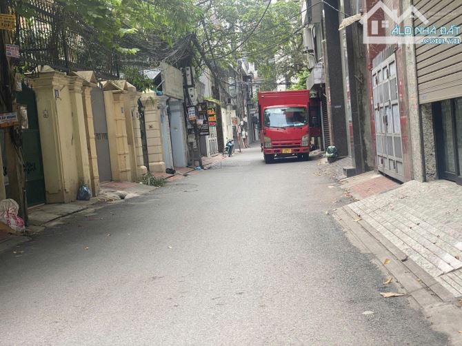 Nhà ở đẹp hiếm 6 tầng thang máy phố Láng Hạ ngõ ô tô tránh 66m2 mặt tiền 5m 28 tỷ