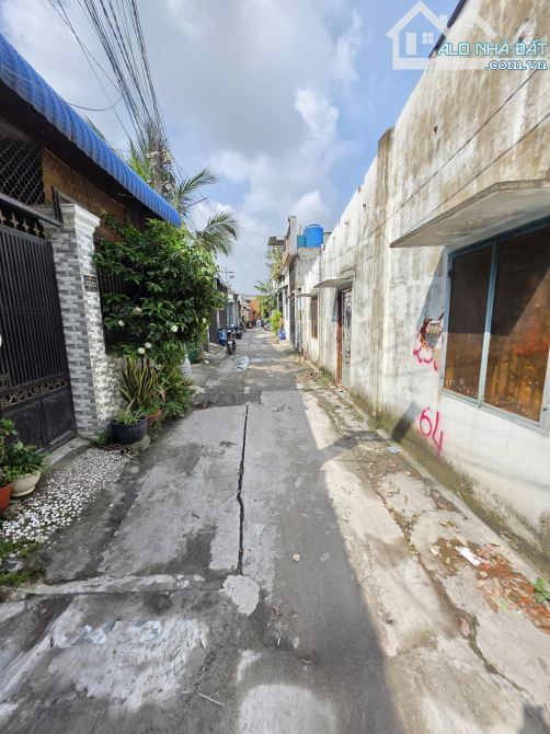 Bán đất 9.4x10.5m, hẻm Trần Thị Dương p. Tân Đông Hiệp gần Ngã Tư Chiêu Liêu