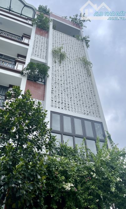 Nhà VIP khu đất dịch vụ - 2 oto ngủ trong nhà  - 6 Tầng thang máy - Nội thất nhập