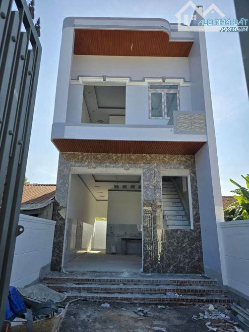 Bán nhà ngay ngã 4 Hội Nghĩa - TP Tân Uyên, ngay DT 747