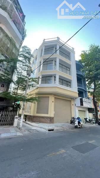 Cho thuê nhà 36 Trần Khắc Chân Quận 1 ngang 8x14m hầm 3 lầu giá 90 triệu
