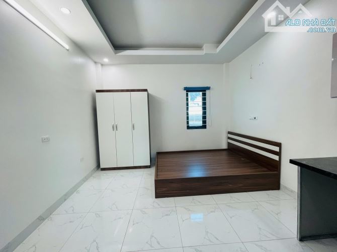 Đức Diễn bán nhà 6 tầng thang máy 9 phòng 47m2 9,8 tỷ